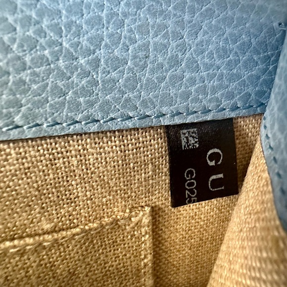 ✨💎GUCCI💎✨Pebbled leather Interlocking GG Crossbody w/Dustbag - Picture 11 of 12